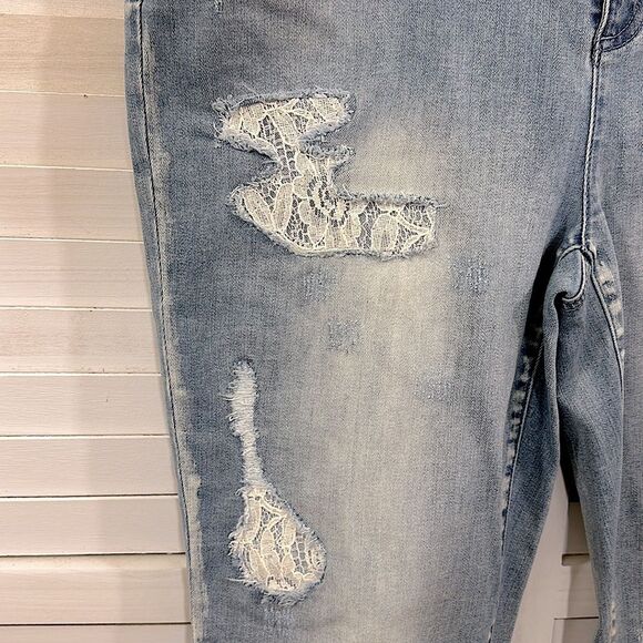 Chico's Black Label Ankle Jeans Size 1 (8) Distressed Lace - Picture 6 of 16